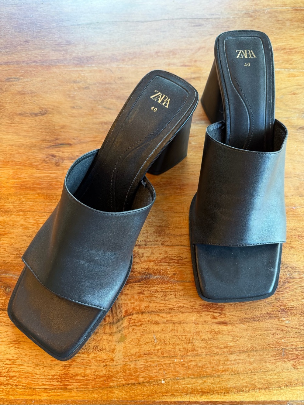 Leather mules